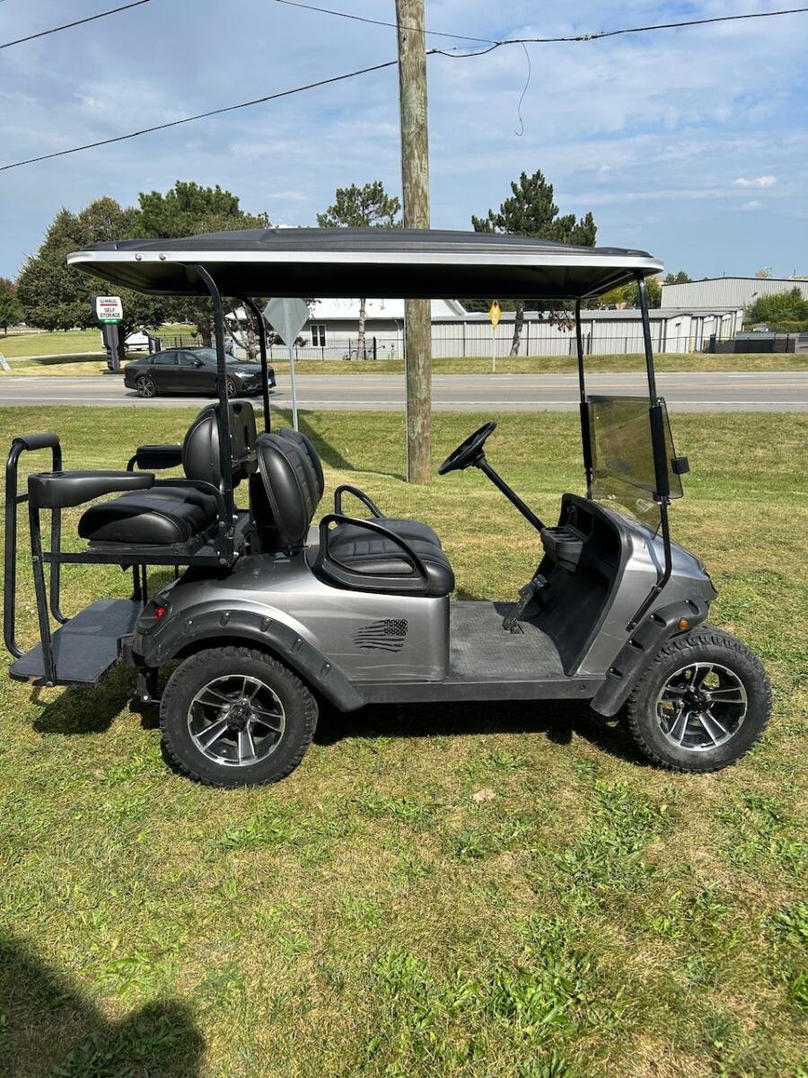 2021 EZ-GO VALOR GAS - Image 4