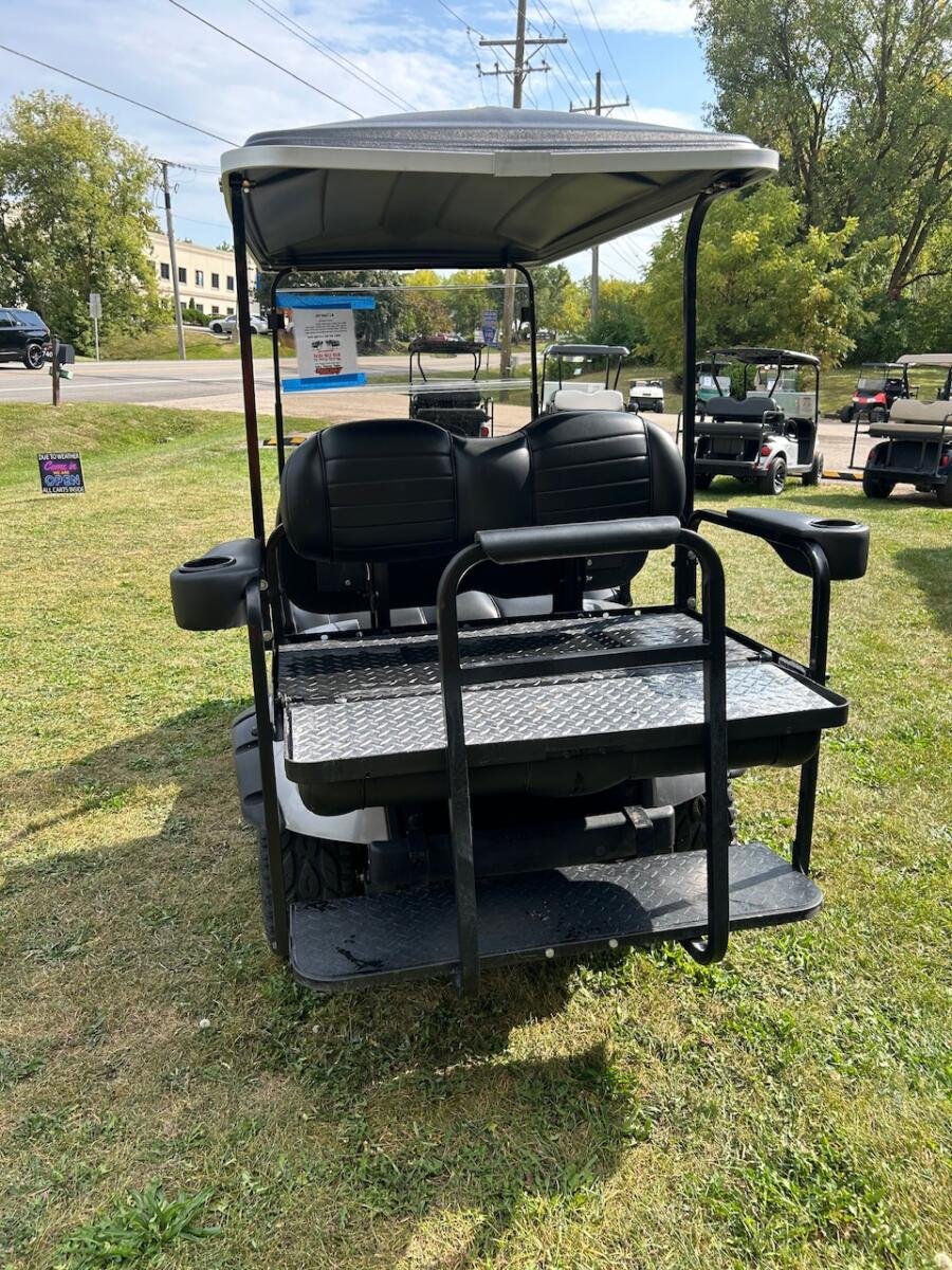 2021 EZ-GO VALOR GAS - Image 11
