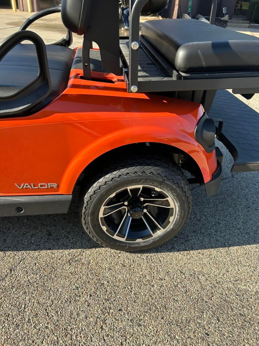 For Sale: 2025 EZ-GO Valor Gas – Cruiser Package  - Image 7