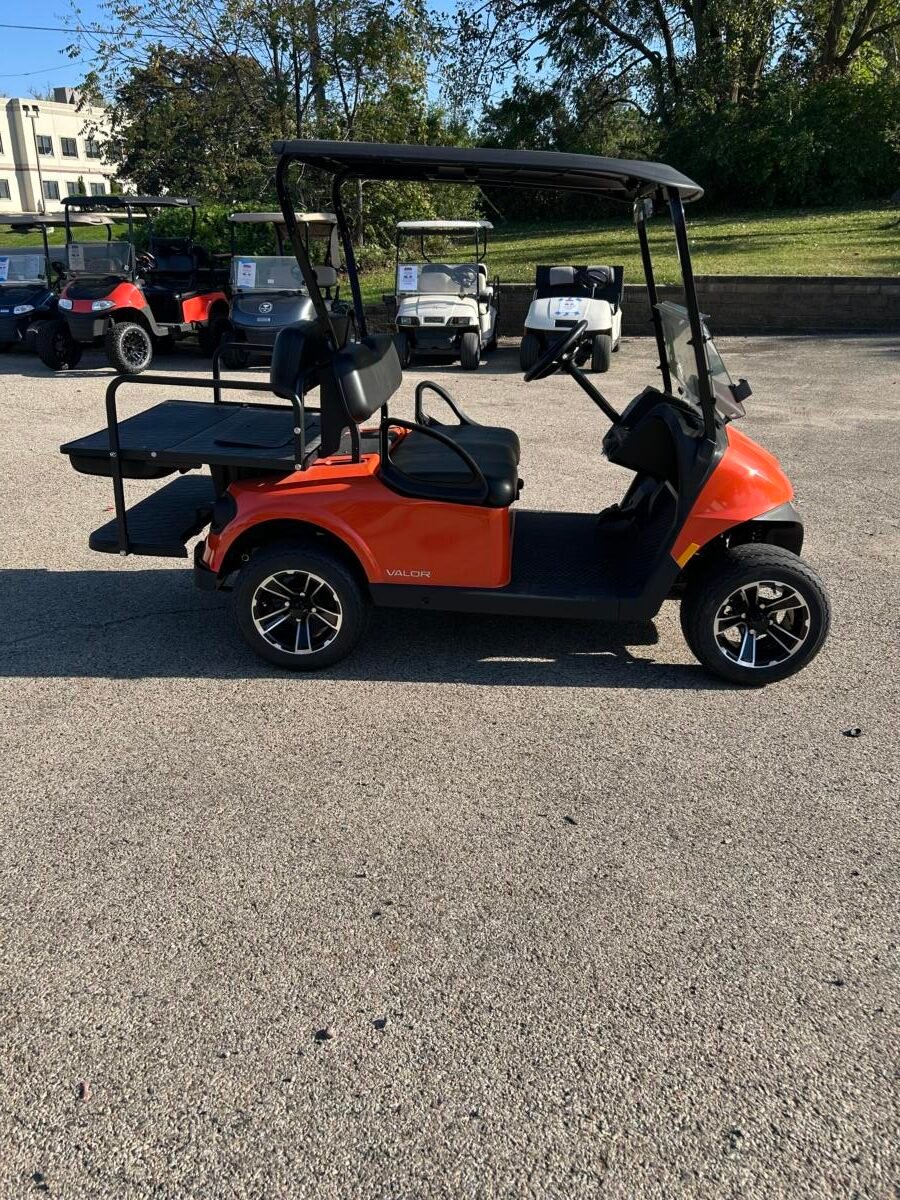 For Sale: 2025 EZ-GO Valor Gas – Cruiser Package  - Image 11