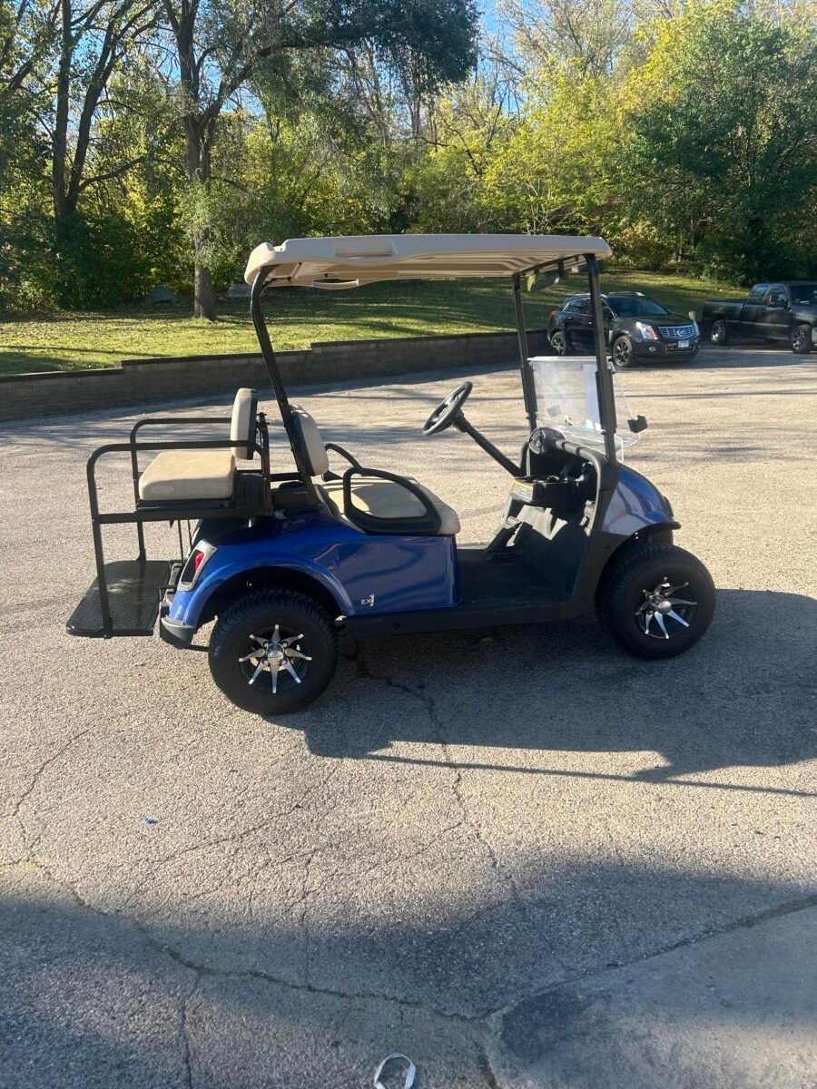 2021 EZ-GO RXV Gas - Image 5