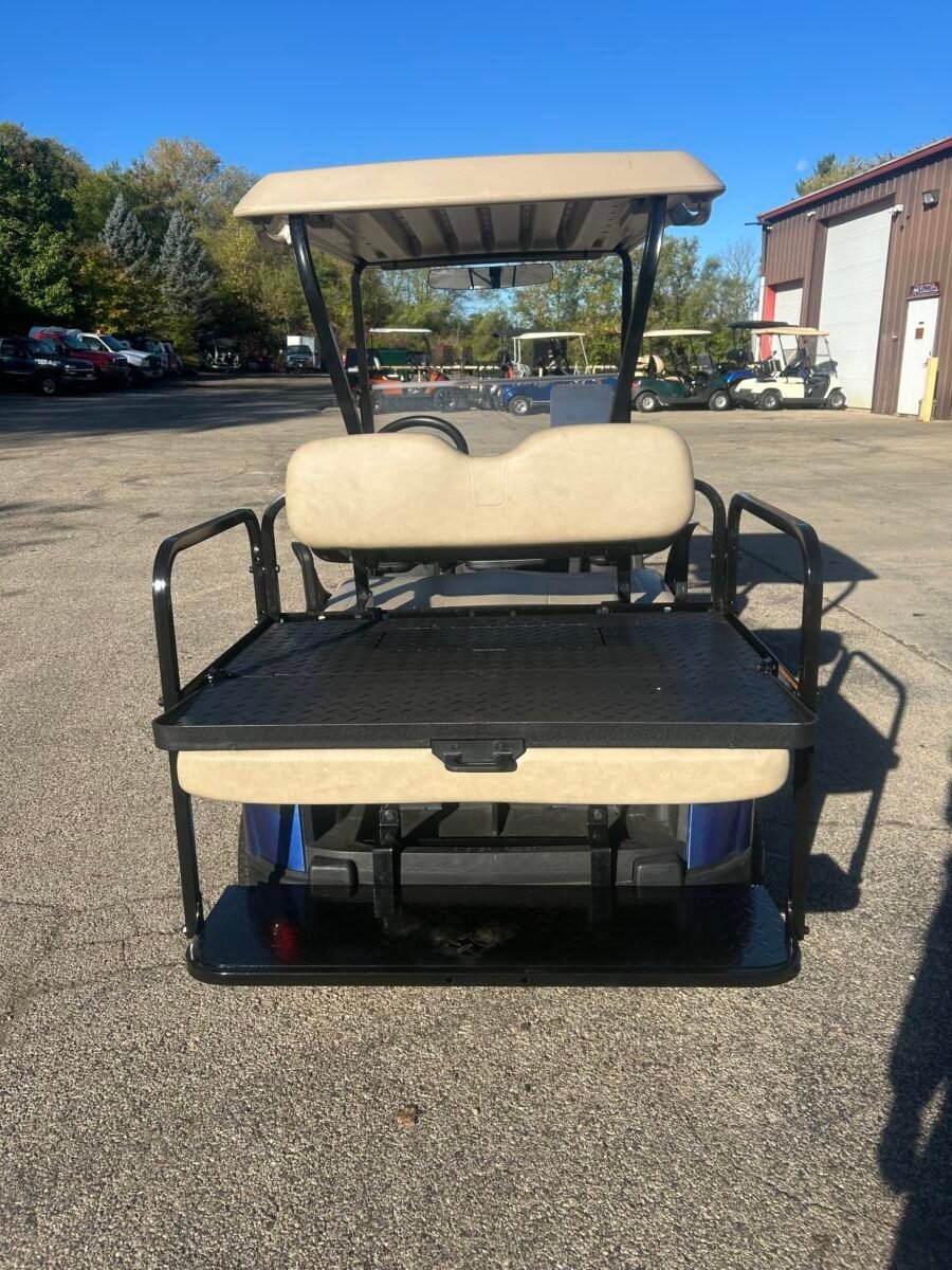 2021 EZ-GO RXV Gas - Image 6