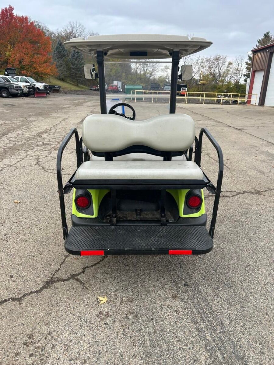 2016 Yamaha Drive Golf Cart - Image 5